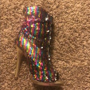 Sequin open toe bootie comes with clutch purse too